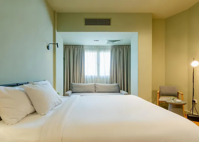 Grey L Studio Apartments Downtown Cairo Ouzonian House