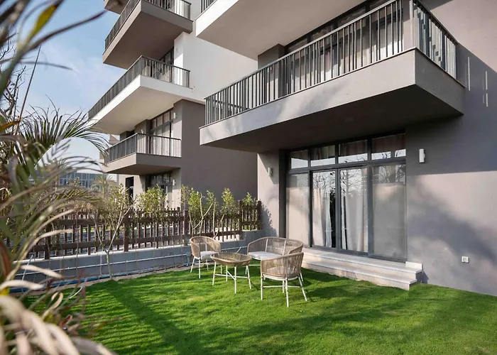 Aura Cairo Festival Serviced Apartments - Birdnest
