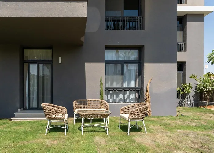 Aura Cairo Festival Serviced Apartments - Birdnest
